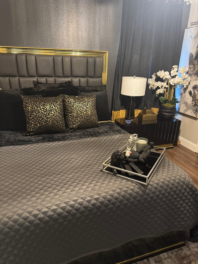 Bedroom, guest-ready